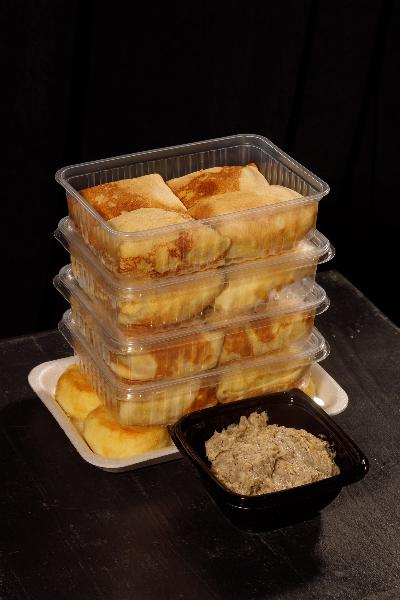 Набор "Погрей": блинчики с мясом, с курочкой, с творогом, с изюмом и твор., сырники, чесночная намазка