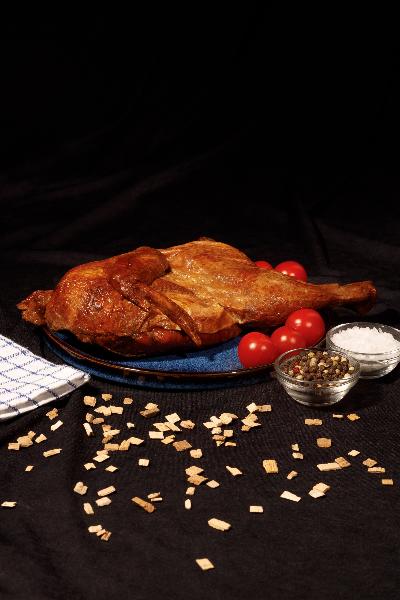 Курочка копченая (половинка), кг, АКЦИЯ (695,20 руб/кг, вместо 790 руб/кг)